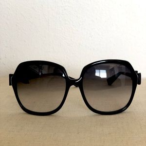 MARC JACOBS Sunglasses with ribbon